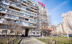 Apartment Near Metro Pecherskaya