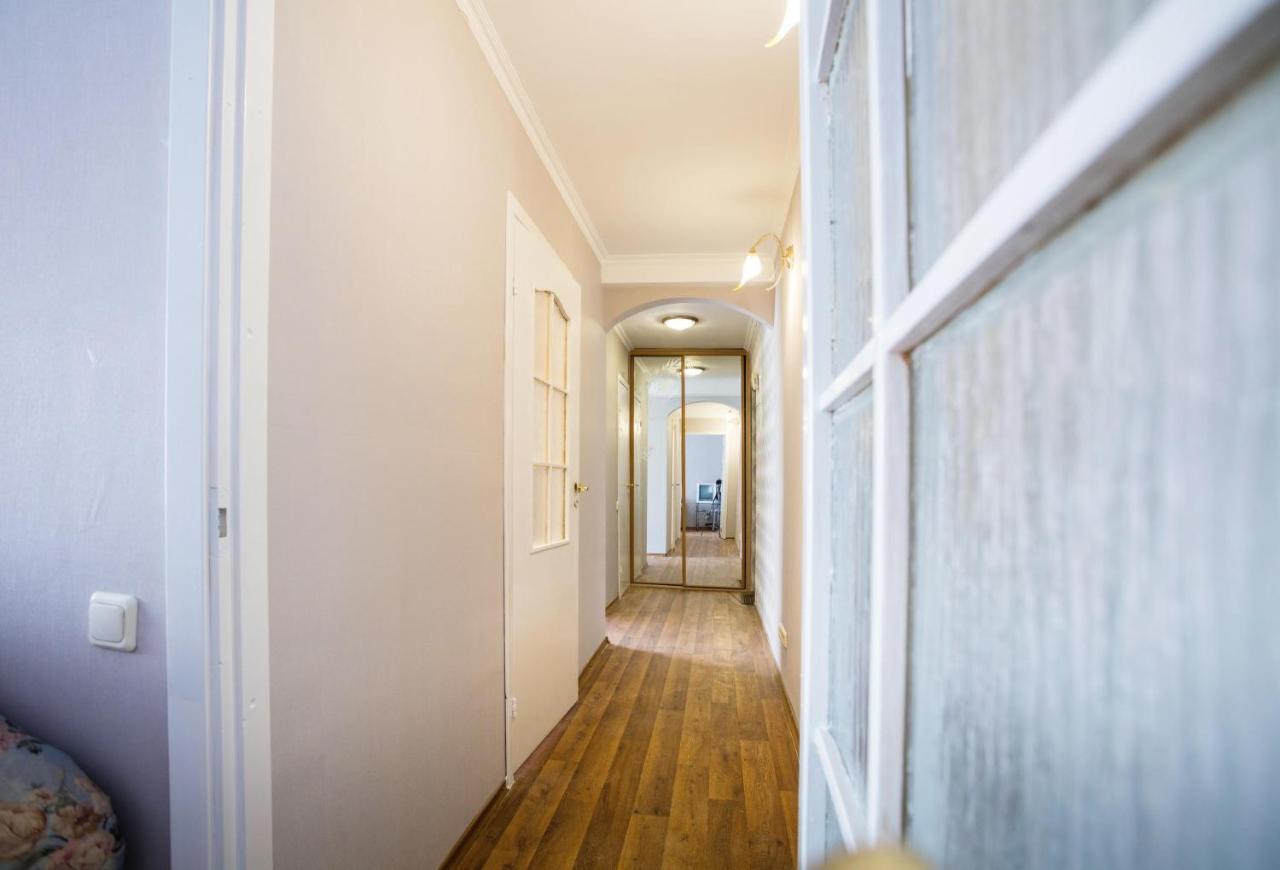 Apartment Near Metro Pecherskaya Киев Экстерьер фото